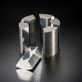 Cold and hot forging tool 